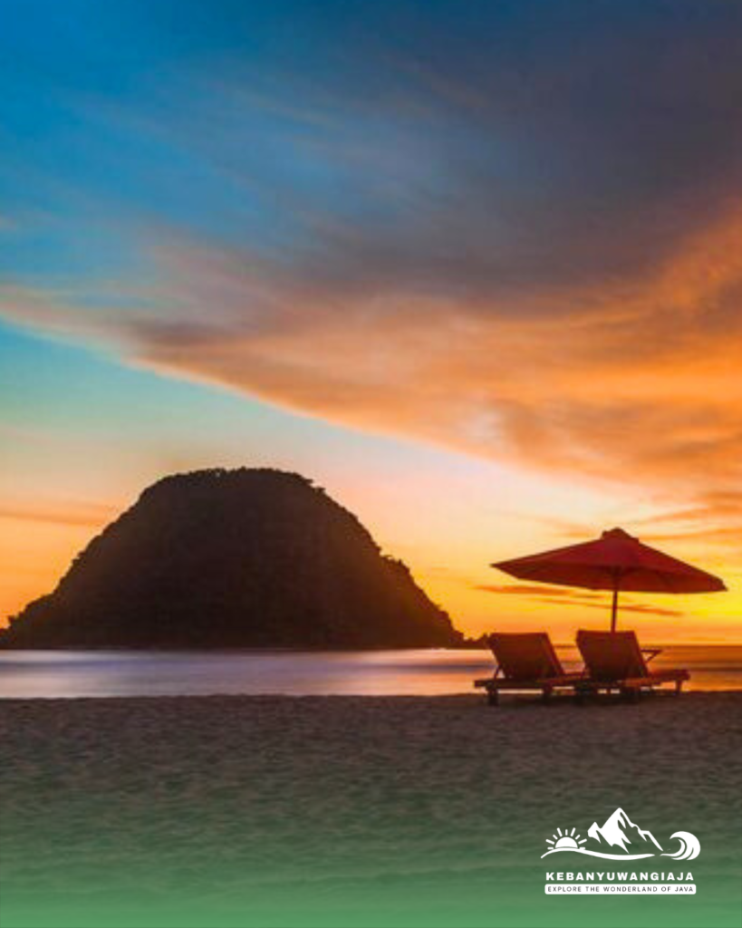 pantai pulau merah destinasi favorit